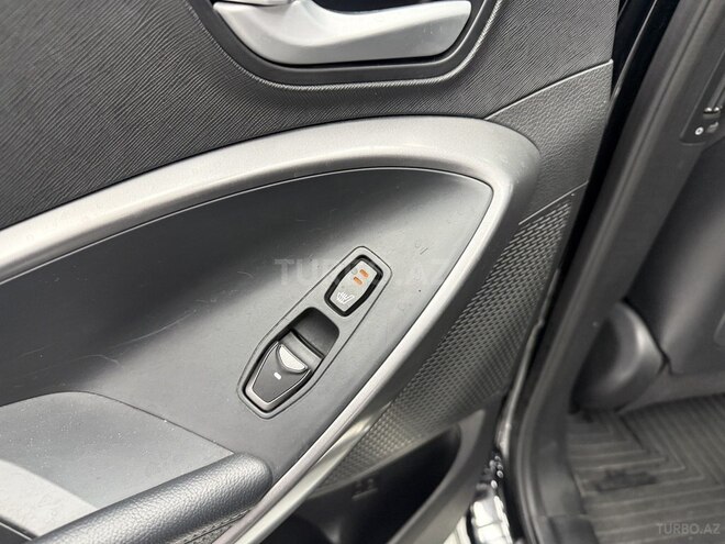 Hyundai Santa Fe-18