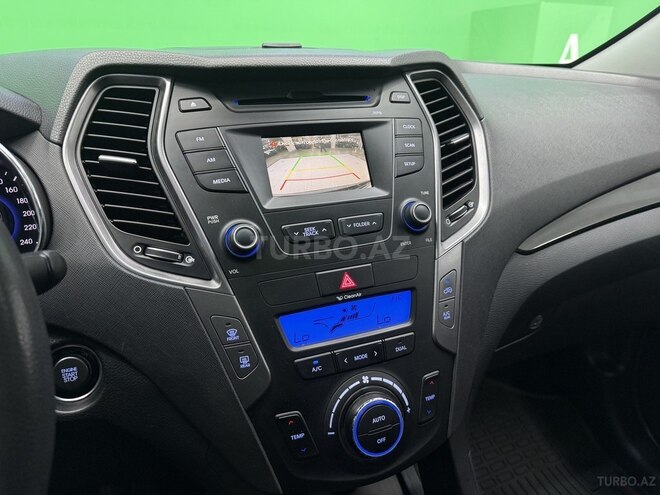 Hyundai Santa Fe-15
