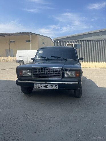LADA (VAZ) 2107-1