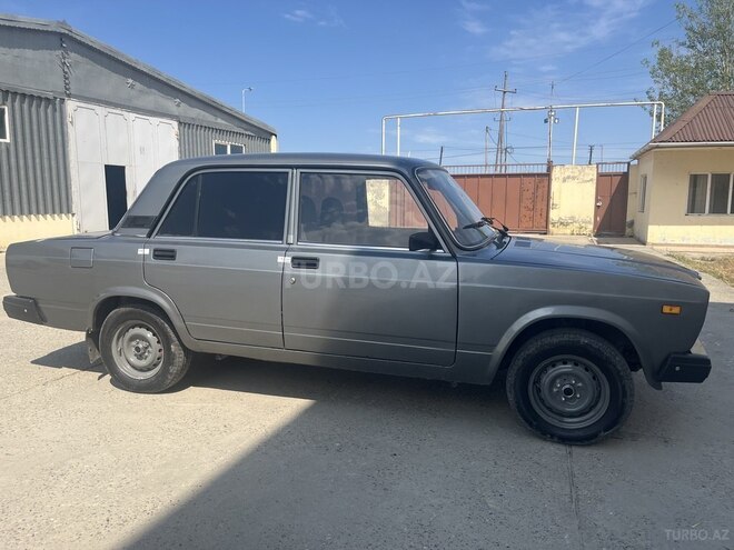 LADA (VAZ) 2107-2