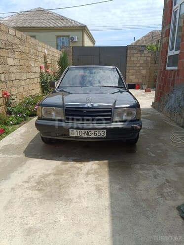 Mercedes 190-1