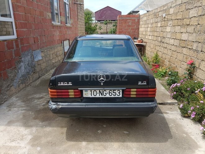 Mercedes 190-4