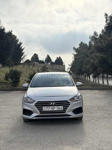 Hyundai Accent-6