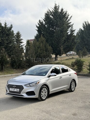 Hyundai Accent-5