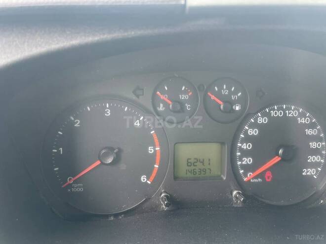 Ford Transit-15