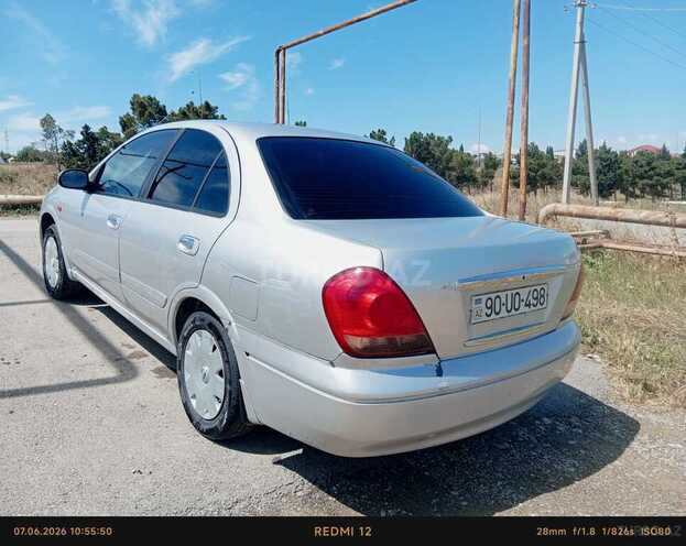 Nissan Sunny-6