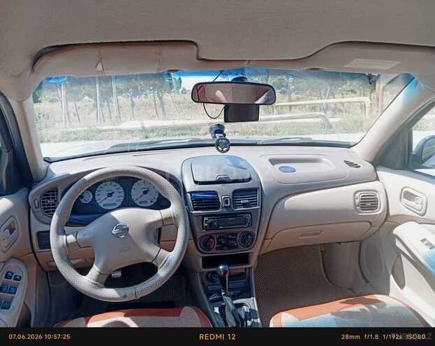 Nissan Sunny-4