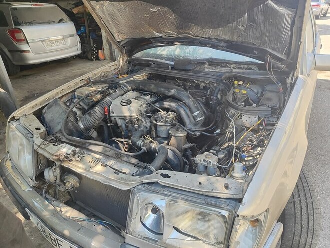 Mercedes 190-10