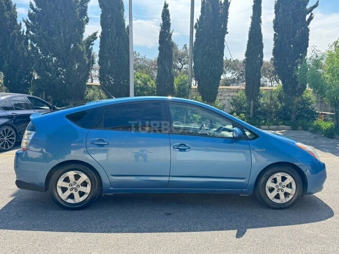 Toyota Prius-4