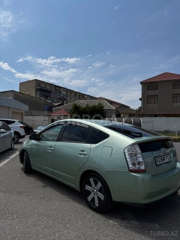 Toyota Prius-7