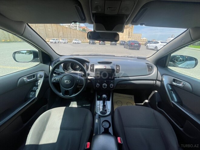 Kia Cerato-10