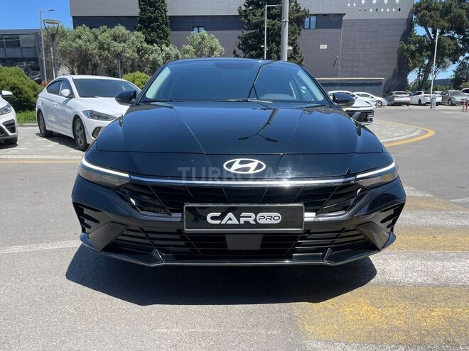 Hyundai Elantra-3