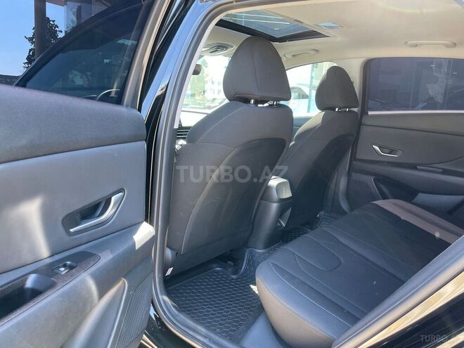 Hyundai Elantra-8