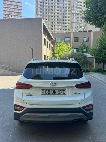 Hyundai Santa Fe-12