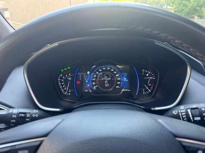 Hyundai Santa Fe-5