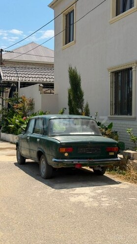 LADA (VAZ) 21011-2
