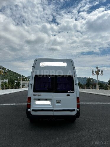 Ford Transit-4