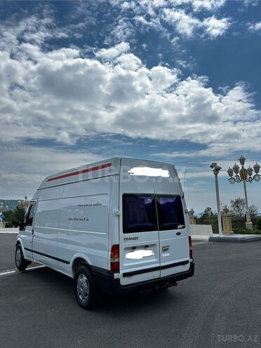 Ford Transit-5