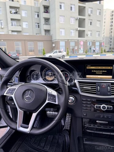 Mercedes E 250-12