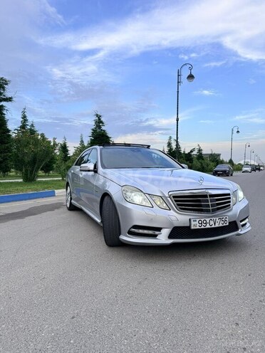 Mercedes E 250-16