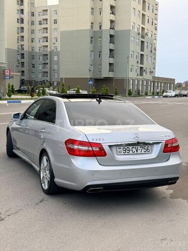 Mercedes E 250-7