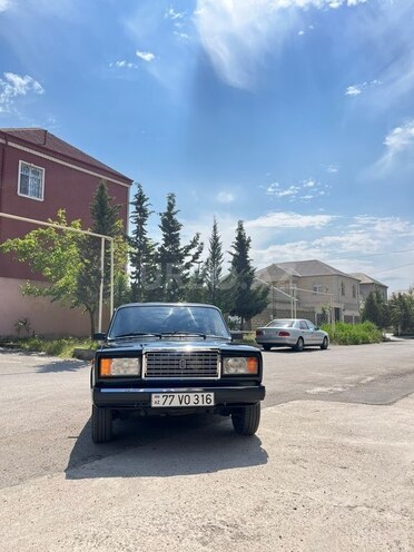 LADA (VAZ) 2107-1