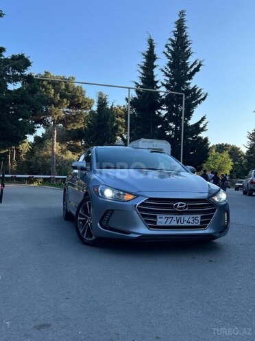 Hyundai Elantra-2