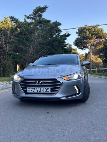 Hyundai Elantra-1