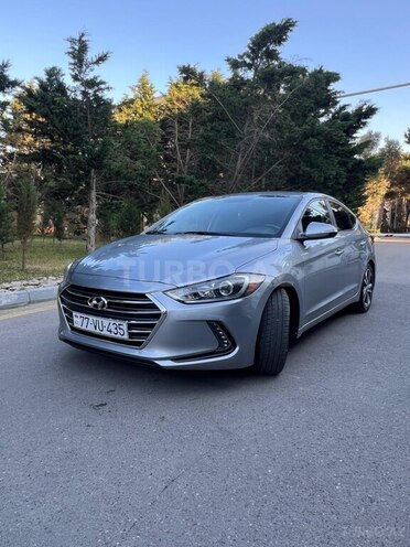 Hyundai Elantra-6