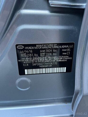 Hyundai Elantra-21