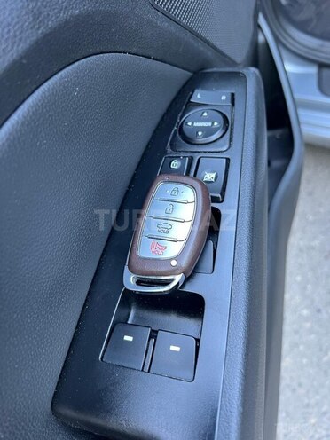 Hyundai Elantra-16