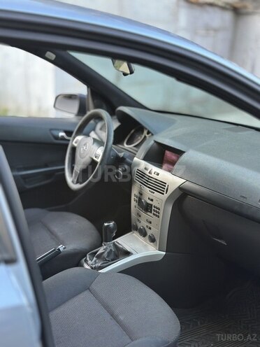 Opel Astra-12
