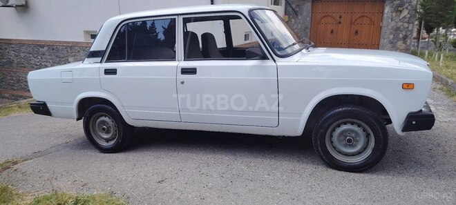 LADA (VAZ) 2107-5