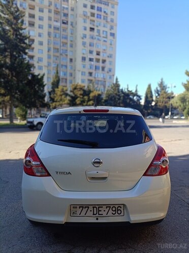 Nissan Tiida-3