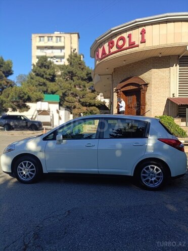 Nissan Tiida-4
