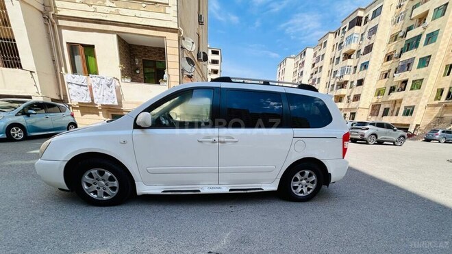 Kia Carnival-3