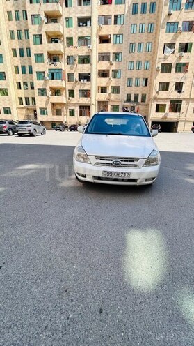 Kia Carnival-1