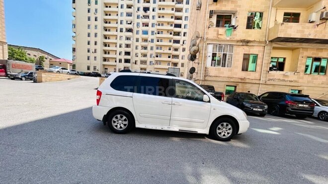 Kia Carnival-4