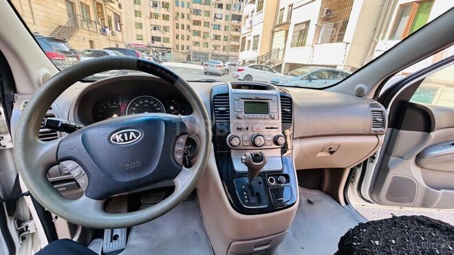 Kia Carnival-5