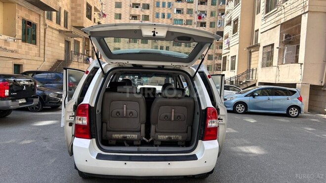 Kia Carnival-9