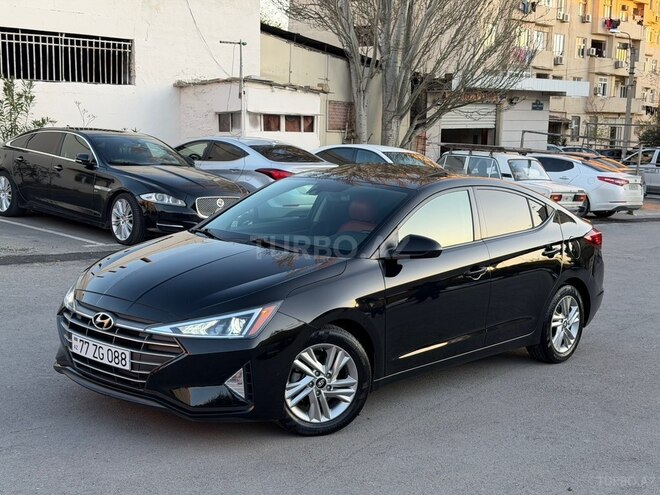 Hyundai Elantra-2