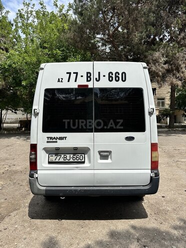 Ford Transit-5