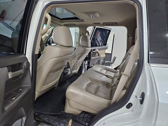 Toyota Land Cruiser-10