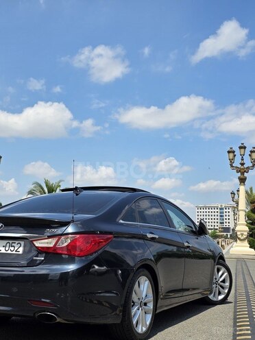 Hyundai Sonata-6