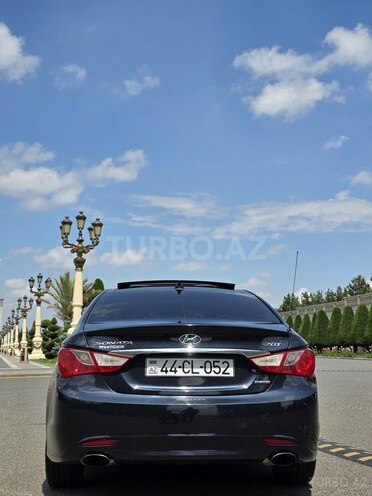 Hyundai Sonata-4