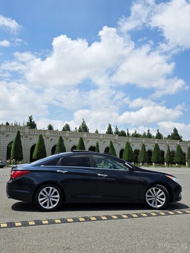 Hyundai Sonata-5