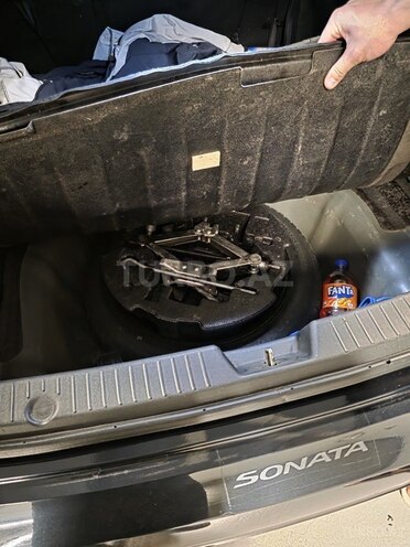 Hyundai Sonata-14