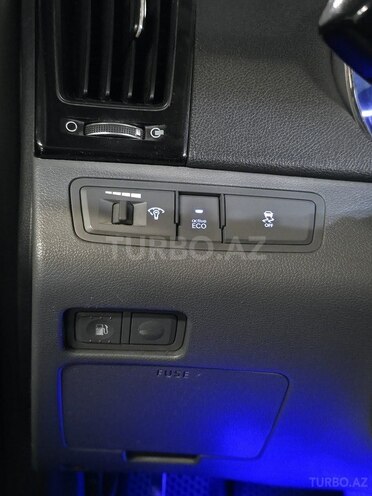 Hyundai Sonata-15