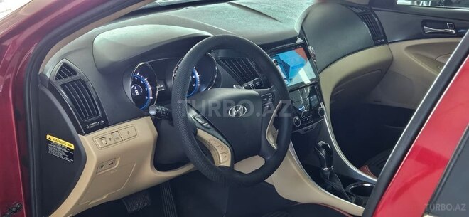 Hyundai Sonata-8