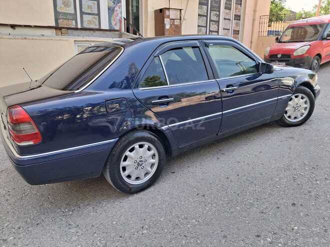 Mercedes C 200-11
